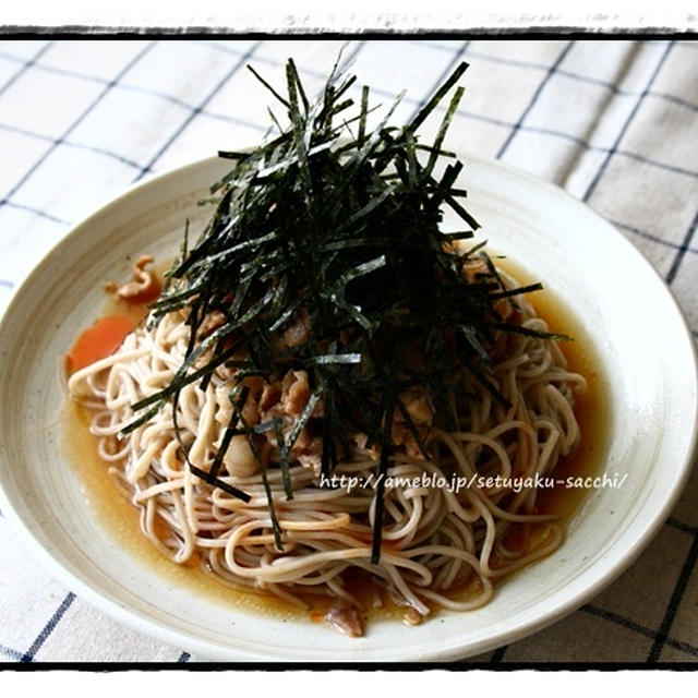 行列のできる？ぶっかけ甘辛肉煮込みラー油そばと夏休みと言えば。