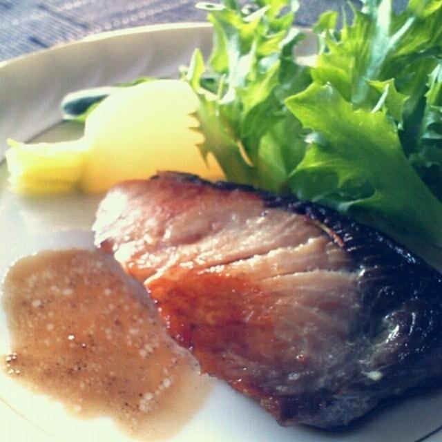 鰤のコンフィ