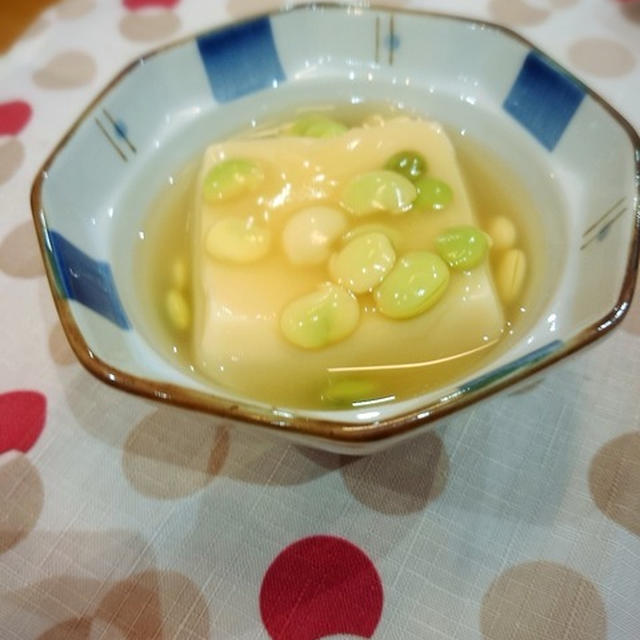 玉子豆腐の、冷たいだだちゃ豆あんかけ。