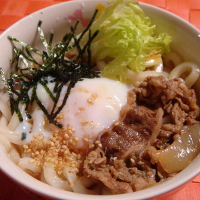 すき家の牛丼の具で冷やしスタミナうどん