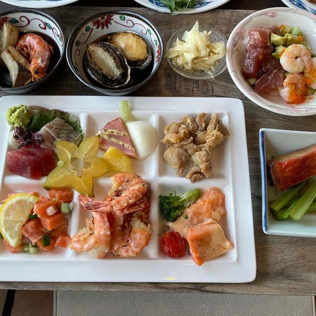 夕飯中に、、異変が、、、