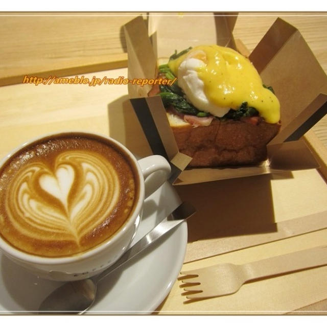 虎ノ門コーヒー☆箱入りエッグベネディクトはテイクアウトＯＫ♪
