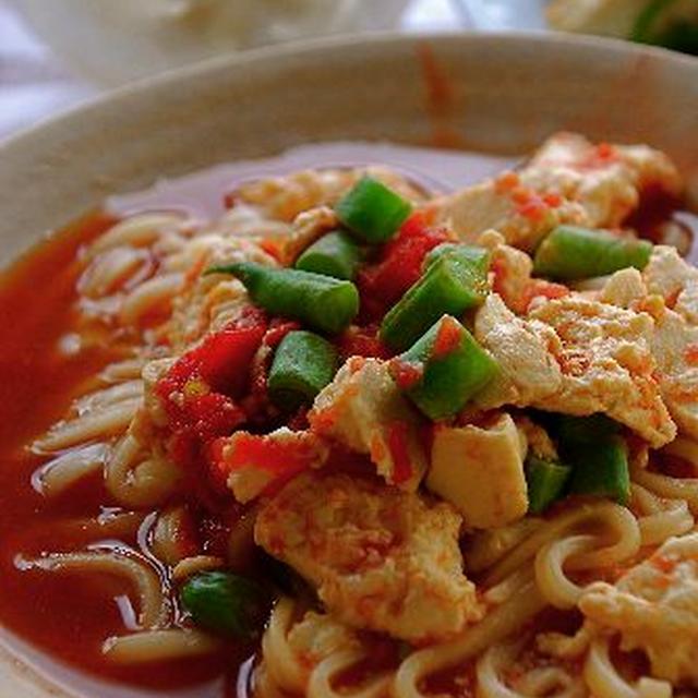おろしトマトと崩し豆腐のお醤油うどん