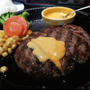 《 いきなりステーキ 》でランチ ワイルドハンバーグ チーズソース無料