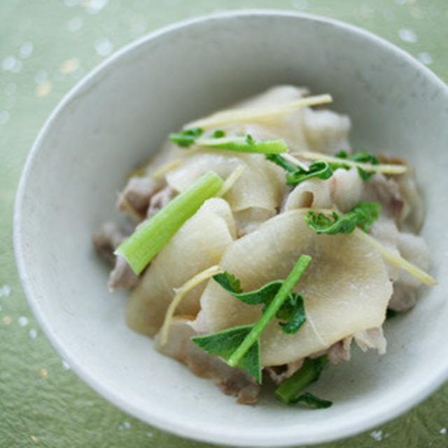 大根と豚バラの炒め煮