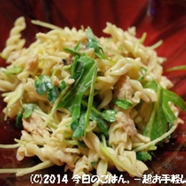 鶏ささみと水菜のマカロニサラダ　さくっと和えただけでして(^^ゞ