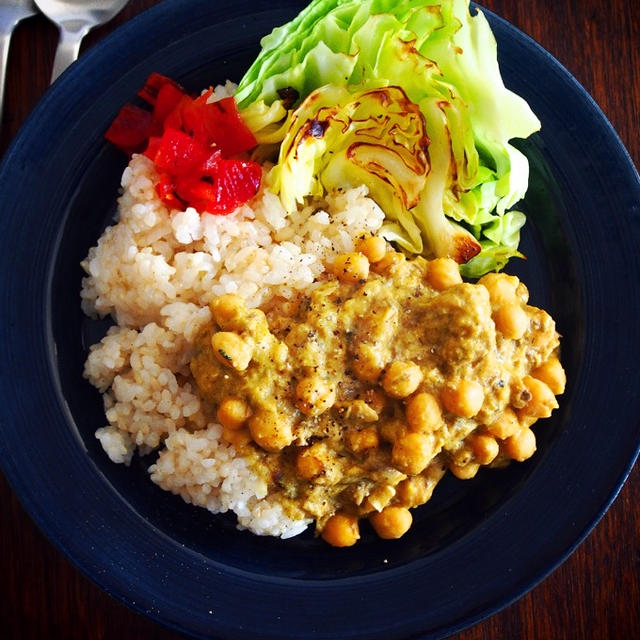 これが “俺なりのヴィーガンカレー”「ひよこ豆の豆乳カレー」だ。