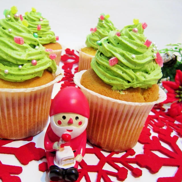 Hmで簡単 クリスマスカップケーキ By Satorisuさん レシピブログ 料理ブログのレシピ満載