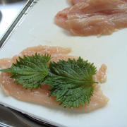 高野豆腐と鶏肉のしそ巻きの揚げ煮。