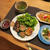 でかピーマンで肉詰めの晩ご飯　と　ピンクのヤマボウシのしずく♪