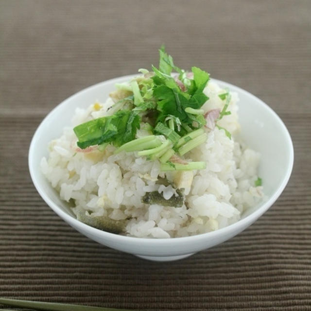 【圧力鍋レシピ】鮎を丸ごと炊きこんだ「鮎ごはん」