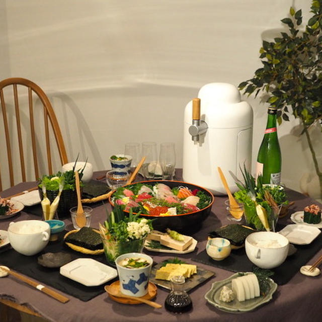 りょ子さん滞在2日目はりす子が来た♪夜ごはんは「手巻き寿司」そして、シンガポールのお土産たち