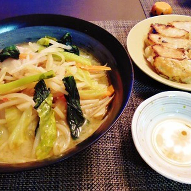 量が多すぎて食べる気なくすよ・・・味噌ラーメン（汗）