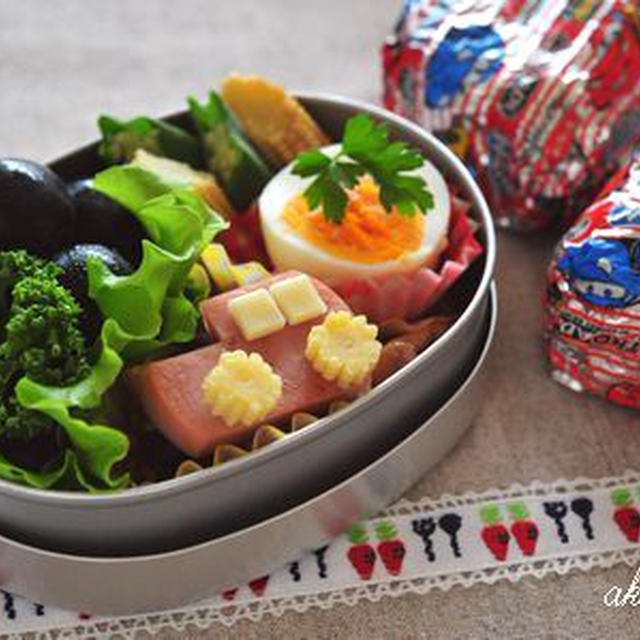 カーズホイルおにぎりのお弁当