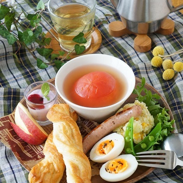 丸ごとトマトのスープ煮のワンプレートブランチ