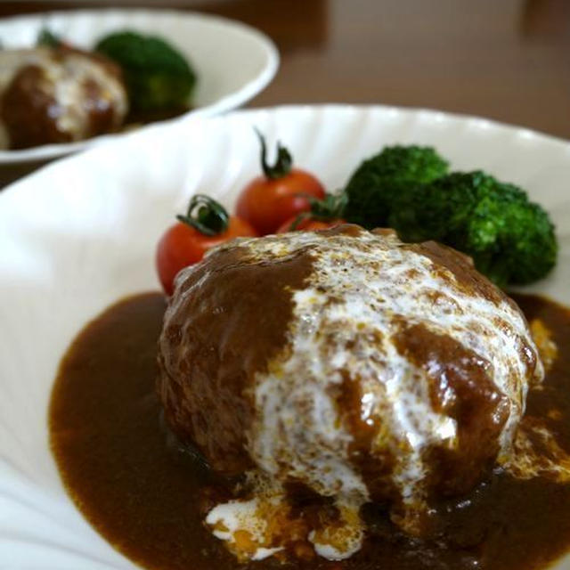 【テレビ放映】「小宮山雄飛のTHE FOODIES」★デミグラスソースの煮込みハンバーグ♪