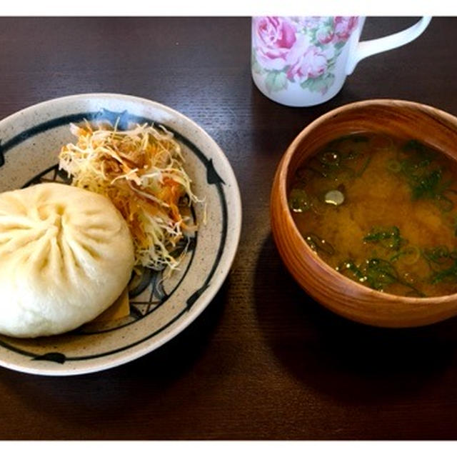 バタバタ〜豚まん