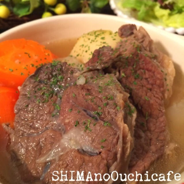 大きなお肉！牛スネ肉のポトフ と、満開！お花見