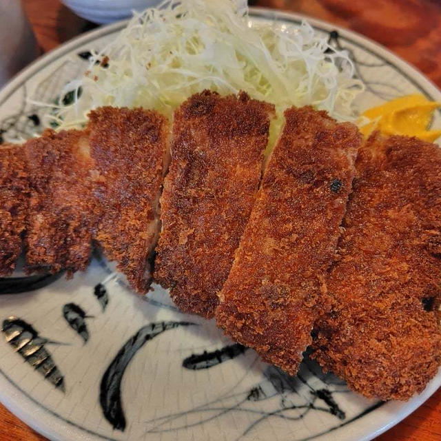 憧れだったとんかつ屋さんへ＼(^o^)／ボリュームが凄い〜めちゃめちゃ美味しい〜