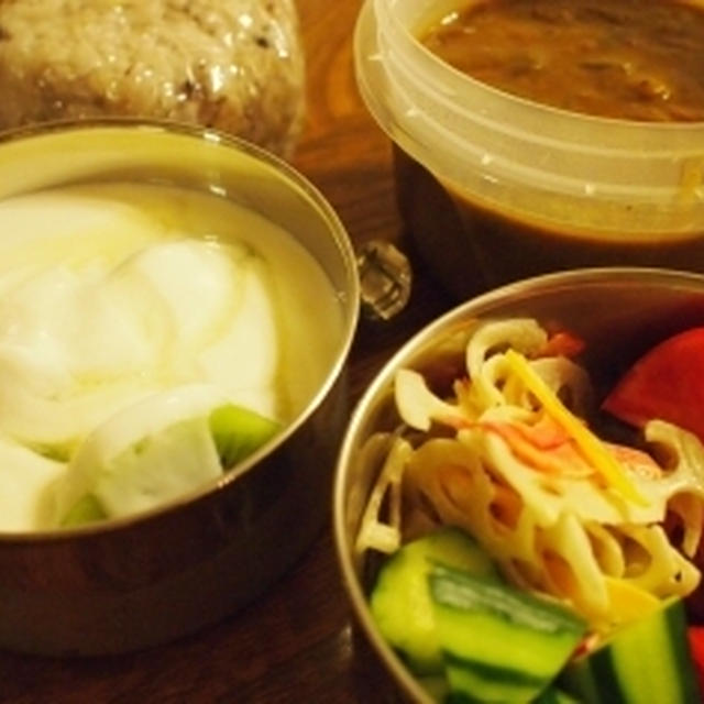 今朝と一緒？カレーお弁当