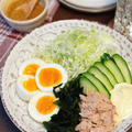 ヘルシーなのに大満足◎ツナ×わかめで腸活サラダ♡野菜もりもり！ヘルシー満足レシピ