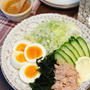 ヘルシーなのに大満足◎ツナ×わかめで腸活サラダ♡野菜もりもり！ヘルシー満足レシピ