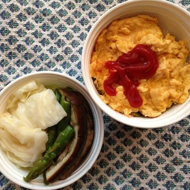 オムライスと温野菜