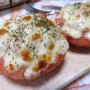 ジューシーなうま味たっぷり♪　トマトのツナおから詰めチーズ焼き