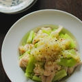 鶏胸肉と胡瓜のオニオンソース