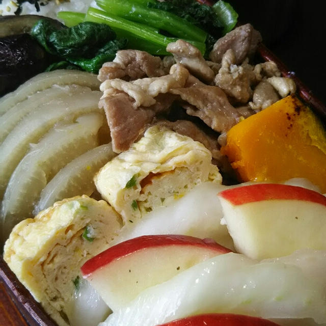 豚小間大根と白菜のサラダ弁当