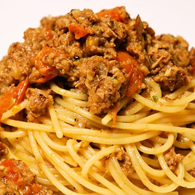 ツナの旨味だけを取り出して作ったスパゲッティ  ツナとトマトのスパゲッティ