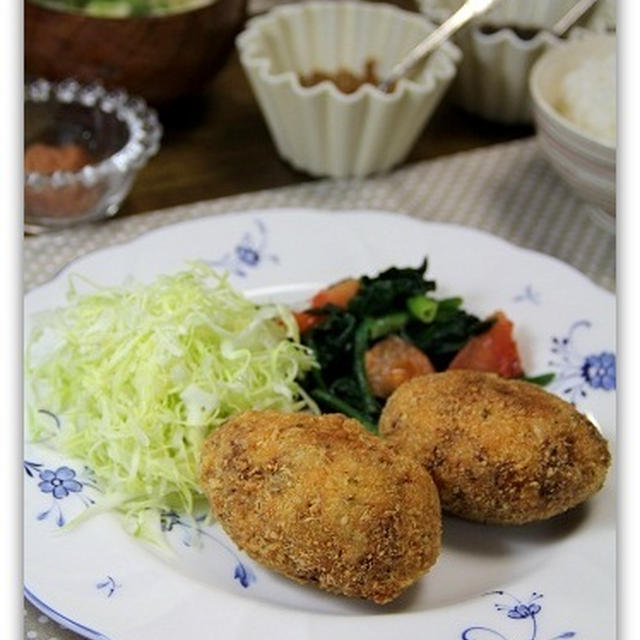 ごく普通のポテトコロッケに美味しいごまソース～
