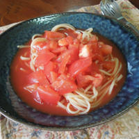 ダブルトマトの冷たいスープパスタ