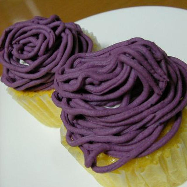 紫芋でモンブラン