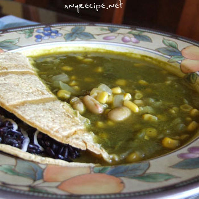 パシーヤを使ってメキシコ風のスープ　