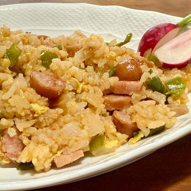 ケチャップを使わずにケチャップライス(=^▽^=)