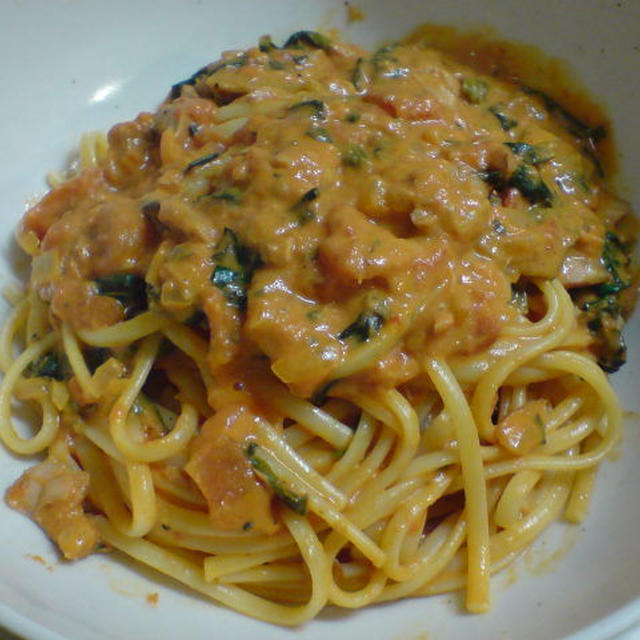 「サーモンとほうれん草のトマトクリームパスタ」を作ってみた！