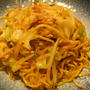 ひと振りで変身！エスニック焼きそば