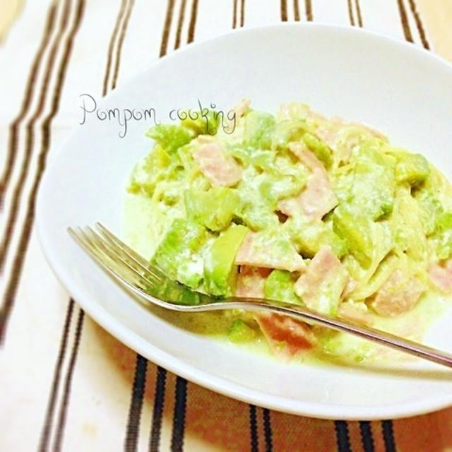 アボカドベーコンのクリームパスタ