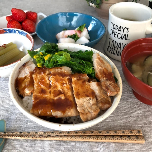 豚ステーキ丼 と それが食べられないオバハンの私