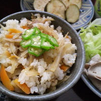 ピリ辛にくめし　ｂｙ焼肉のタレ