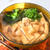 刻み揚げのあんかけきつねうどん。京風なようで一味違う、優しい味でたんぱく質が摂れるひと品。