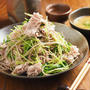 豚しゃぶと豆苗の煮貫き蕎麦、麺つゆを切らしていたので味噌で蕎麦汁を作る