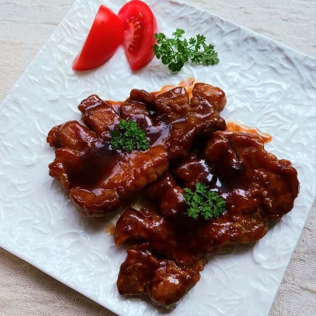 極上スイチリ　トンテキ　豚ロース厚切り肉