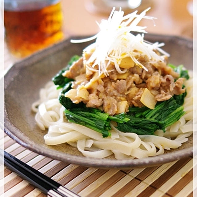 豚肉とたけのこのじゃじゃ麺