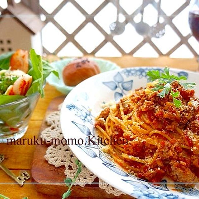 自家製トマトソースで作る♪チーズ香るサルシッチャ風パスタ
