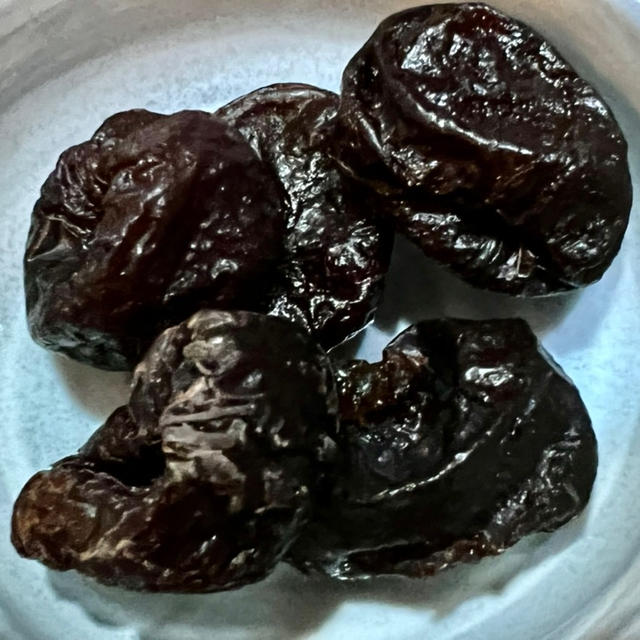 今日はプルーンの日　楽天市場でノンオイル・砂糖と保存料が不使用のプルーンがお得で旨っ