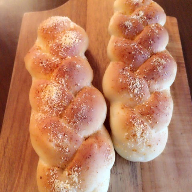 チーズの三つ編みパン。とシャボン玉。