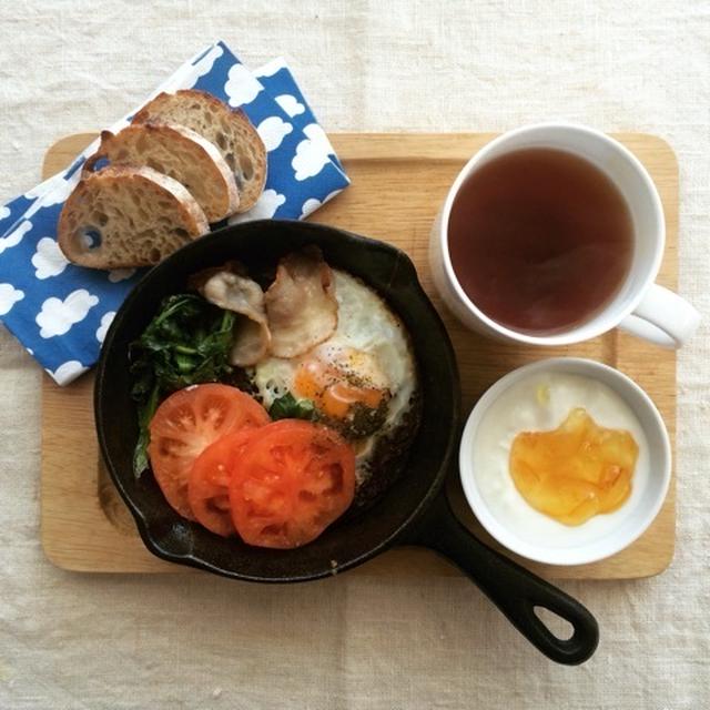 1月19日の朝ごはん。調理時間6分。セイジアサクラのパン
