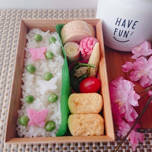 豆ごはん弁当と蒲鉾蝶々で春弁当〖普通弁当〗#平日お昼ご飯はお弁当or外食
